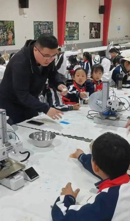校園動態丨麗澤小學:逐光踏青知行路 暢享春光智趣游